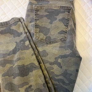 Camouflage Jeans